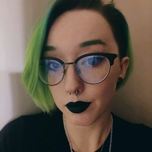 Meet your Posher, Camille